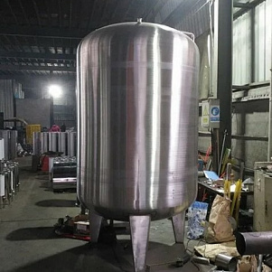 Резервуар из нержавеющей стали 4 м3