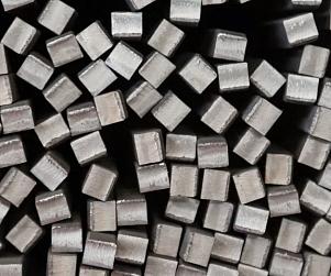 Квадрат стальной Р18