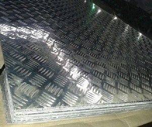 Лист алюминиевый рифленый